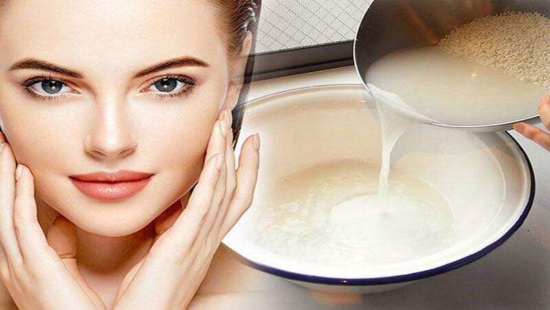 Rice water: आप चावल के पानी को फेंकते नहीं हैं, तो इस  पानी के कई फायदे हैं