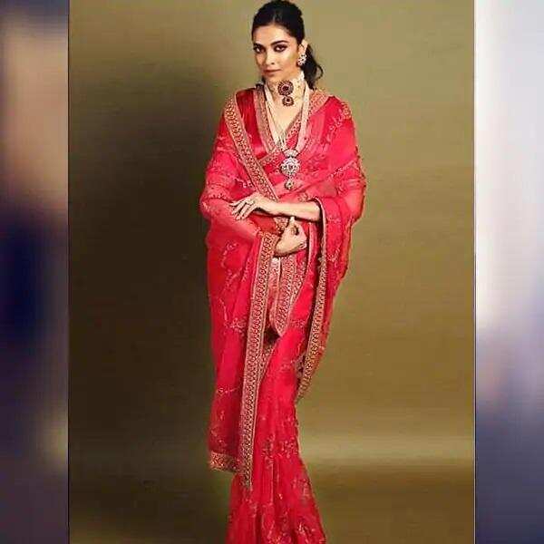 Karwa Chauth 2020: हेमा मालिनी से लेकर करीना तक बॉलीवुड की ये सुहागिन अभिनेत्रियां नहीं रखती करवाचौथ का व्रत