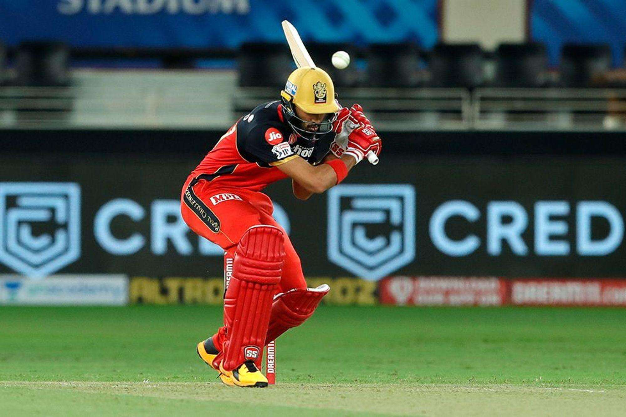 Breaking,RCB vs CSK: आरसीबी ने टॉस जीतकर लिया बल्लेबाजी का फैसला