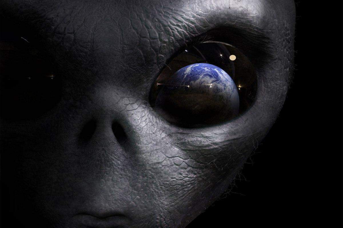 वीडियो: क्या ये एलियन हैं जो सूरज की एनर्जी को सोख रहे हैं, जानिए पूरी घटना!