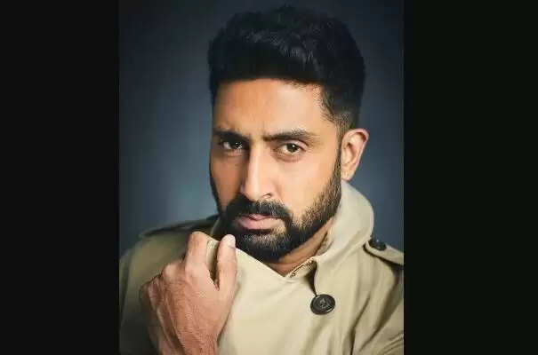 यहां मैं आप सभी को वर्चुअल तरीके गले लगा रहा हूं: Abhishek Bachchan