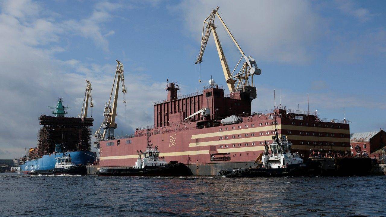 रूस ने बनाया दुनिया का सबसे पहला तैरता हुआ पावर प्लांट