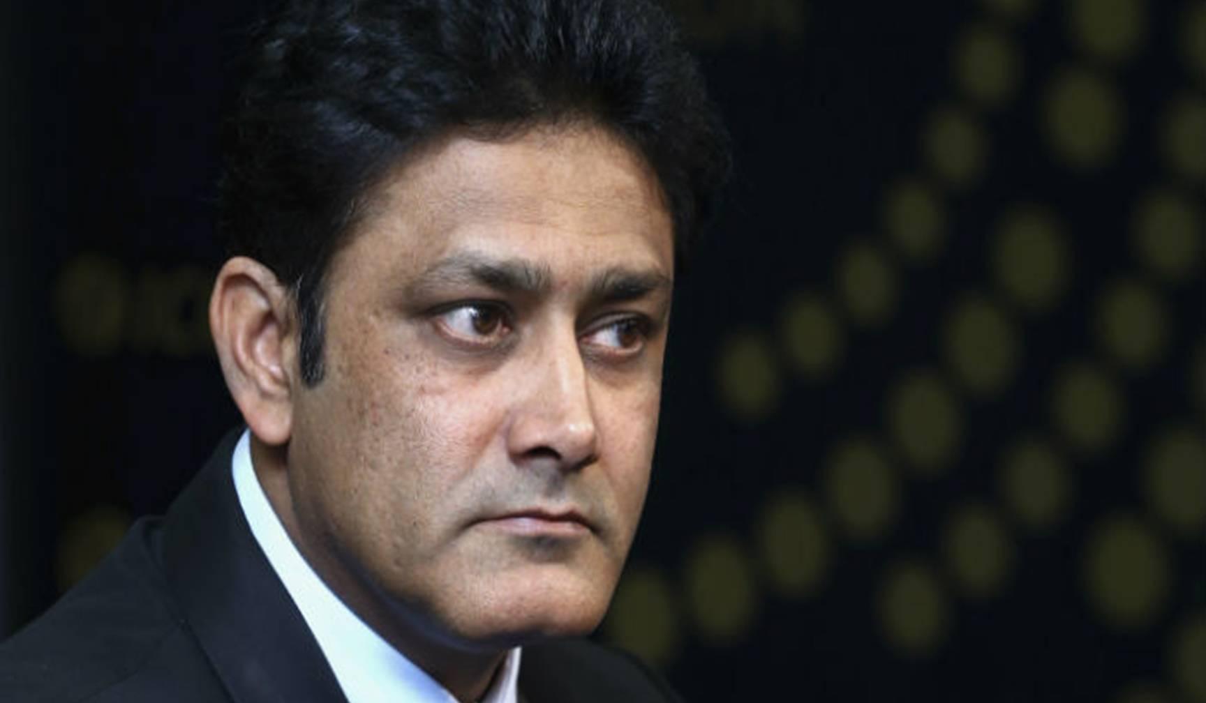 क्या क्रिकेट लेजेंड अनिल कुंबले के साथ सही व्यवहार किया गया ,इस तरह दुनिया के सामने उन्हें बेइज़्ज़त करना सही था , अपनी राय दें