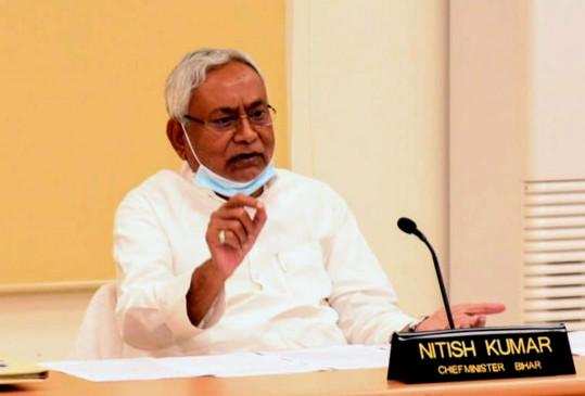 Bihar के मुख्यमंत्री के तौर पर Nitish Kumar 30.9 प्रतिशत लोगों की पसंद : सर्वे
