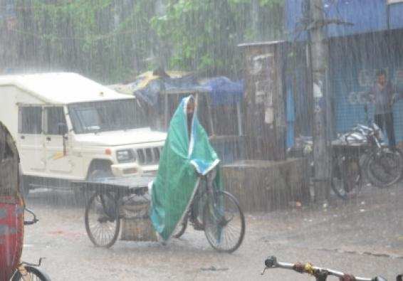 Bihar : मौसम विभाग की चेतावनी के बाद एनडीआरएफ टीमें हाईअलर्ट पर