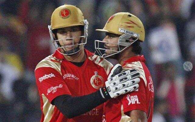 IPL इतिहास के  5 सबसे लंबे  छक्के, जानिए किस-किस बल्लेबाज ने जड़े