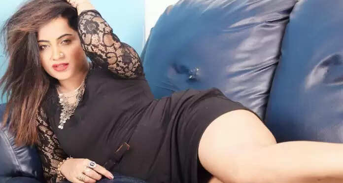 Arshi Khan ने कोविड से जीती जंग, प्रशंसकों को किया प्रोत्साहित