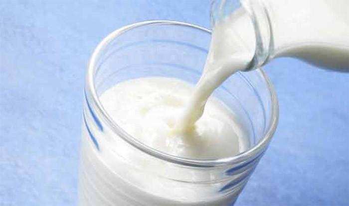 दूध के साथ कभी न करे यह गलतियाँ पड़ सकती हैं आपको भारी 