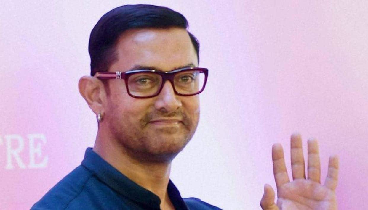 आमिर खान और ऋतिक रोशन में होगा सबसे बड़ा मुकाबला