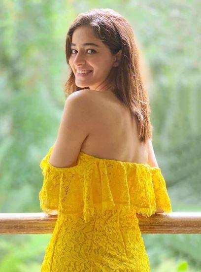 Ananya Pandey ने शुरू किया खाली पीली का प्रोमोशन, फ़िल्म की थीम पर पहनी ड्रेस