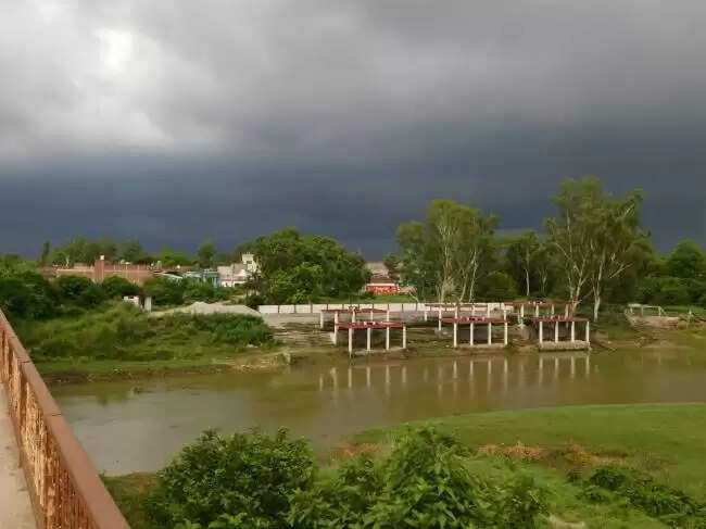 बस्ती : मंगलवार को रिकार्ड की गई 20मिमी बारिश,तापमान गिरा