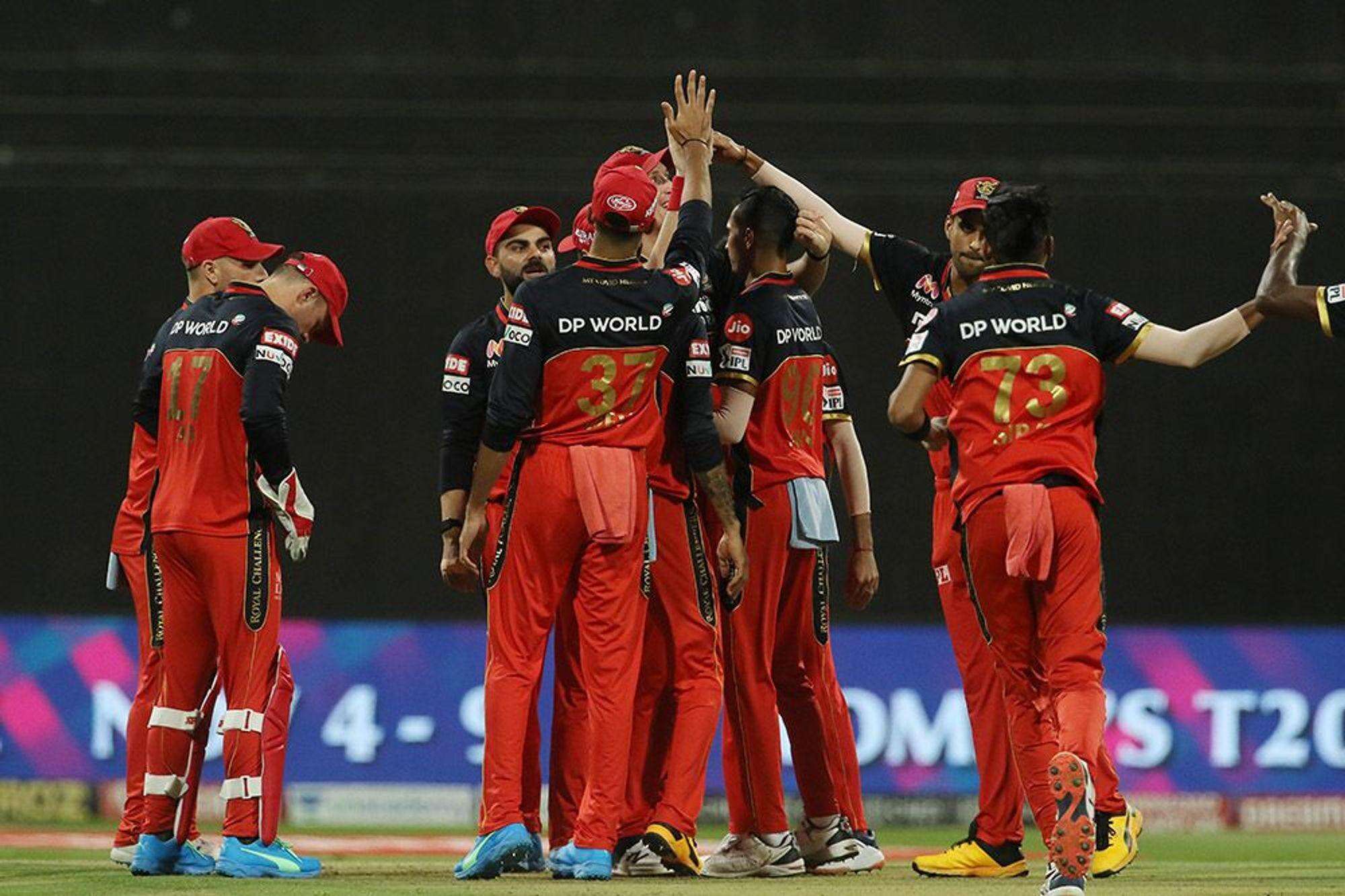 IPL 2020: KKR के खिलाफ Mohammed siraj ने रचा इतिहास,  बना दिया सबसे बड़ा रिकॉर्ड