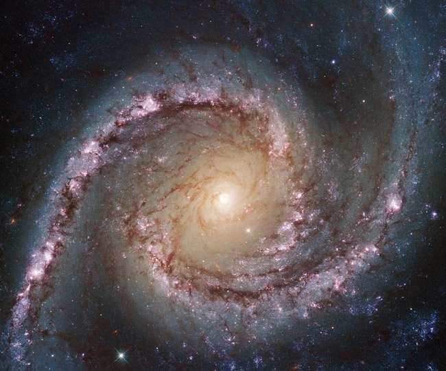 धरती से 11.1 प्रकाश वर्ष दूर स्थित है कई आकाशगंगाओं के समूह