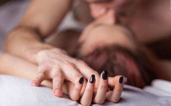 सेक्स एडिक्शन: शारीरिक सम्बन्ध की लत भी है एक बड़ी समस्या