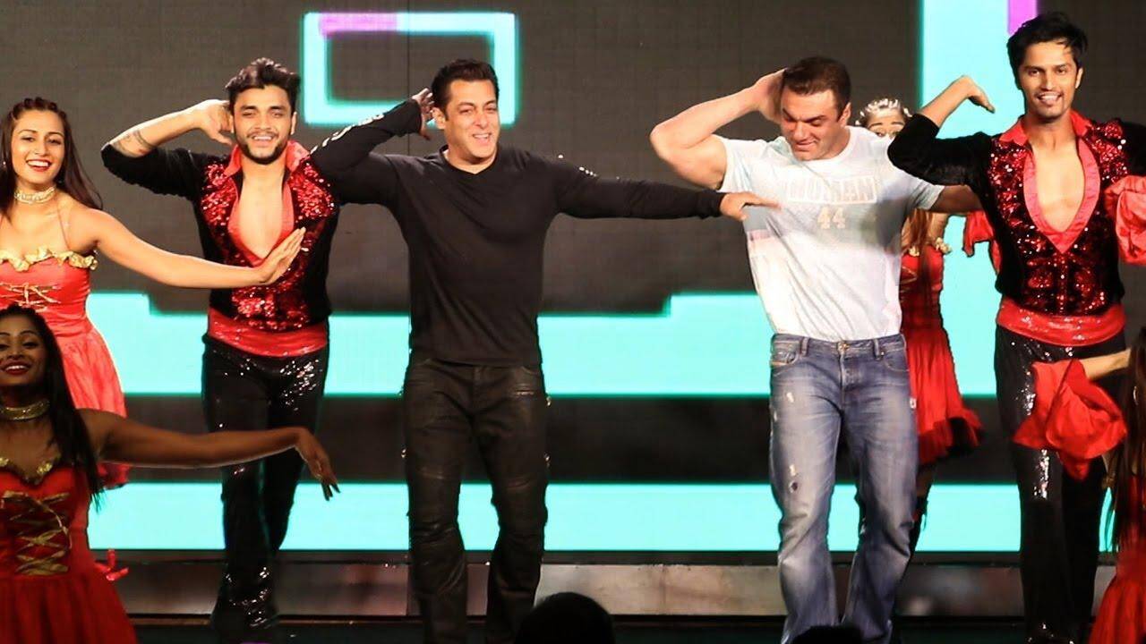 दारू पीकर तीनों खान भाइयों से डांस करवाता था फिल्मों का ये विलेन