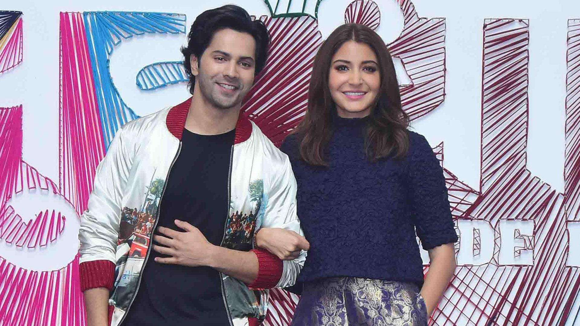 फिल्म प्रमोशन के दौरान ‘क्राइंग फेस’ पर ऐसे रिएक्टर करती दिखी अनुष्का देखे तस्वीरें