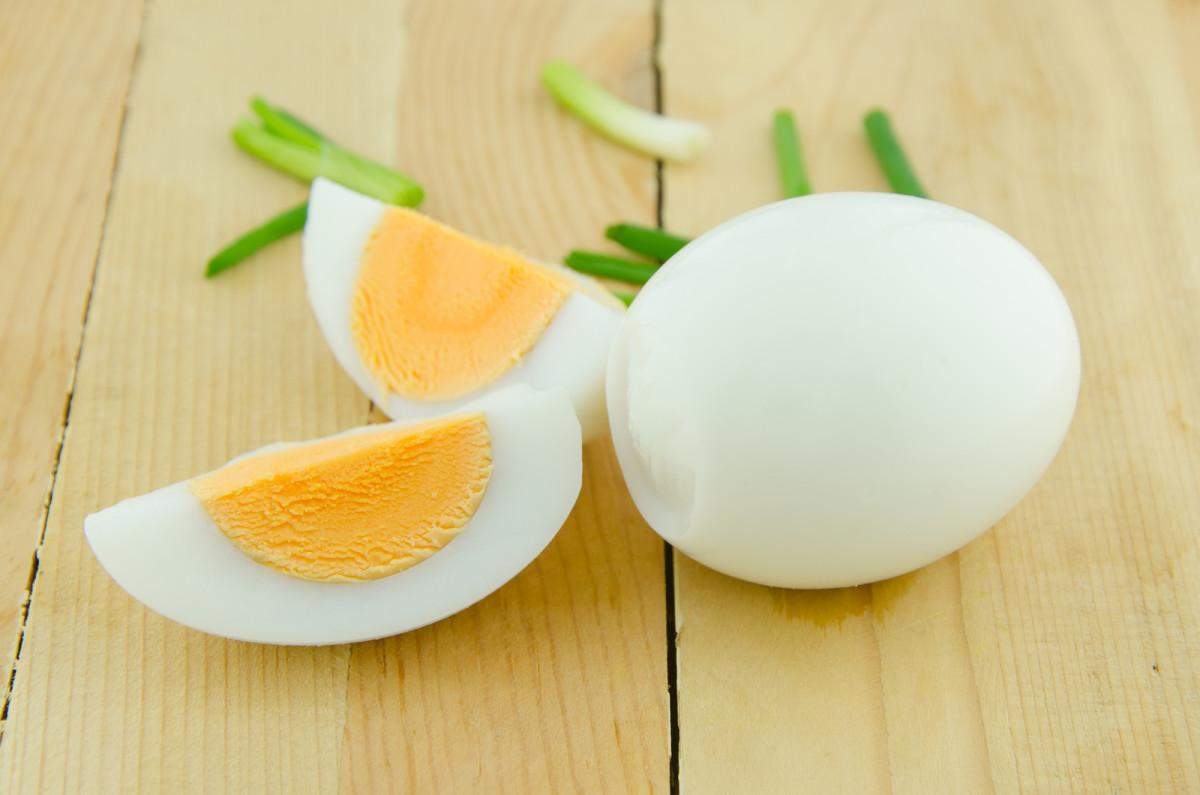 उबले हुए अंडे खाने के बाद ना करें इन चीजों का सेवन, हो सकता है घातक