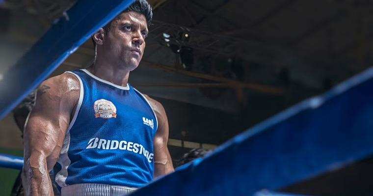 Vijender Singh: फरहान अख्तर की फिल्म तूफान के टीजर की बॉक्सिंग चैंपियन विजेंद्र सिंह ने की तारीफ