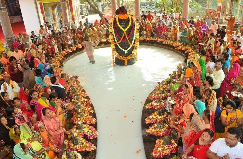 महाशिवरात्रि पर आज करें राशिनुसार शिव का रुद्राभिषेक
