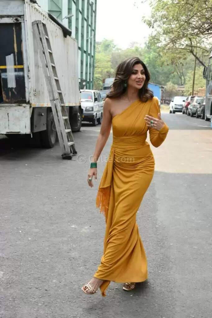 Shilpa Shetty birthday: 46 की उम्र में भी जवां दिखती हैं शिल्पा शेट्टी