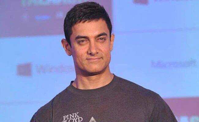Aamir Khan ने करीना कपूर की प्रेग्नेंसी पर ली चुटकी, कहा हम कोरोना और करीना से निपट रहे थे