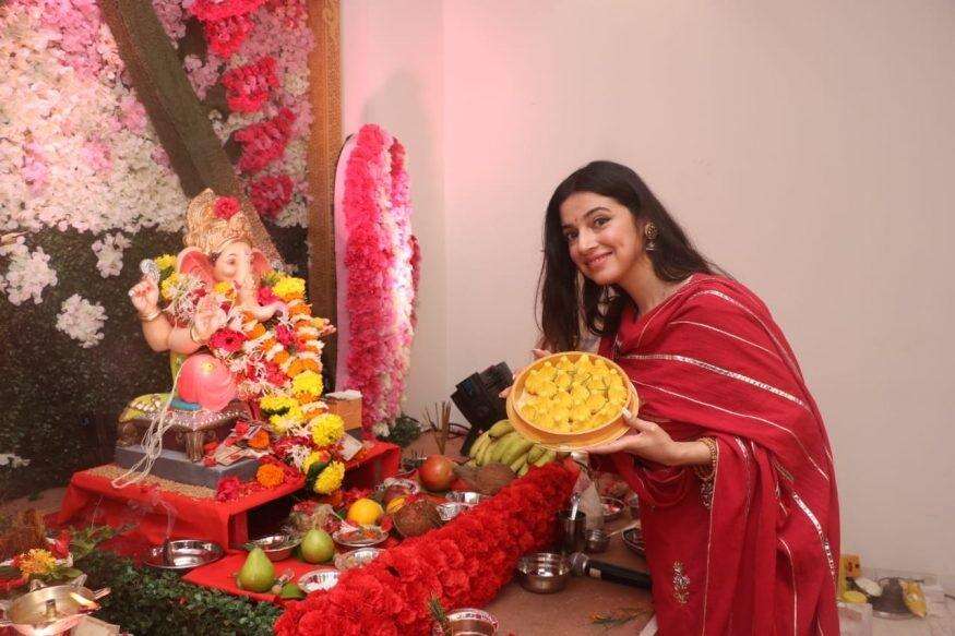 Ganesh Chturthi 2020: टीवी और बॉलीवुड के इन सेलेब्स ने कोरोना काल के बीच किया बप्पा का स्वागत