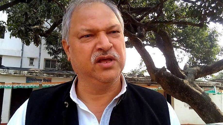Bihar : कांग्रेस के विधायक शकील ने संस्कृत भाषा में ली शपथ, सदस्यों ने थपथपाई मेज