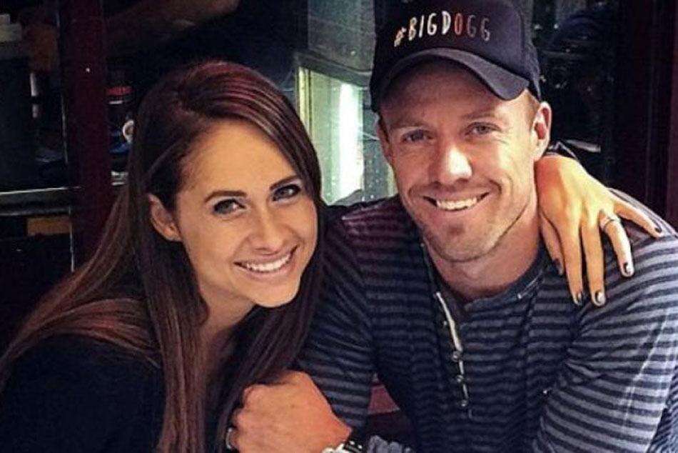 AB De Villiers के घर आई  नन्ही परी, तीसरी बार बने पिता, देखें PHOTOS