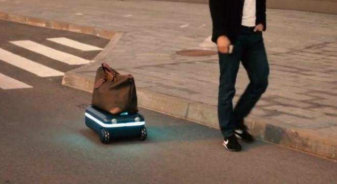 आपके पीछे पीछे चलेगा यह अनोखा सूटकेस, कुली बनने की ज़रूरत नहीं पड़ेगी