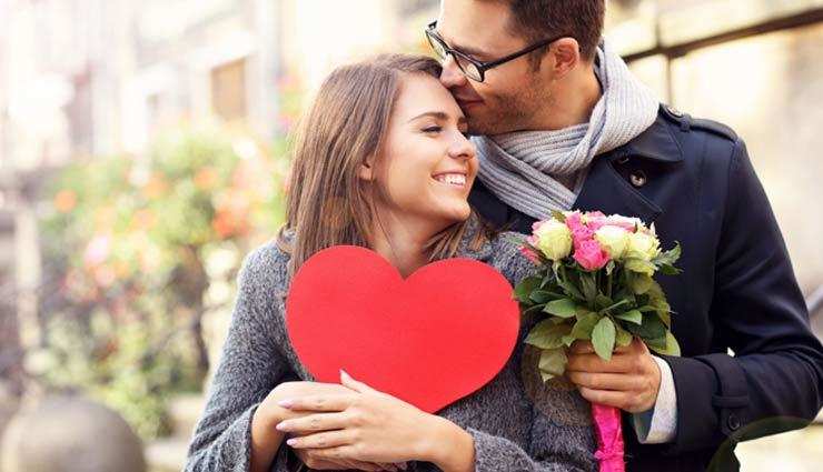 Daily Love Rashifal: लव रोमांस को लेकर कैसा रहेगा 12 दिसंबर का दिन