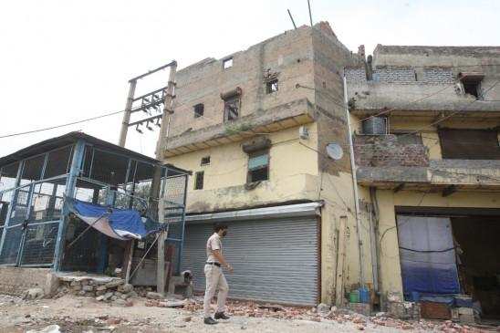 दिल्ली : बनती इमारत का फर्श ढहने से पुलिस एएसआई की मौत