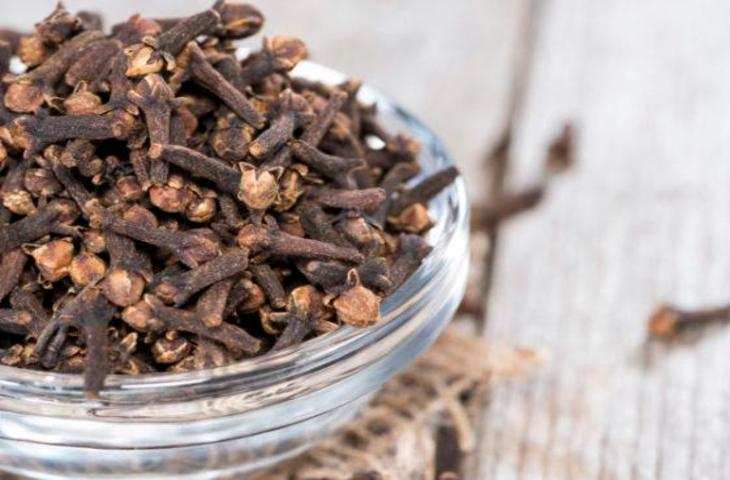 these easy remedies of clove can remove all the problems from your life