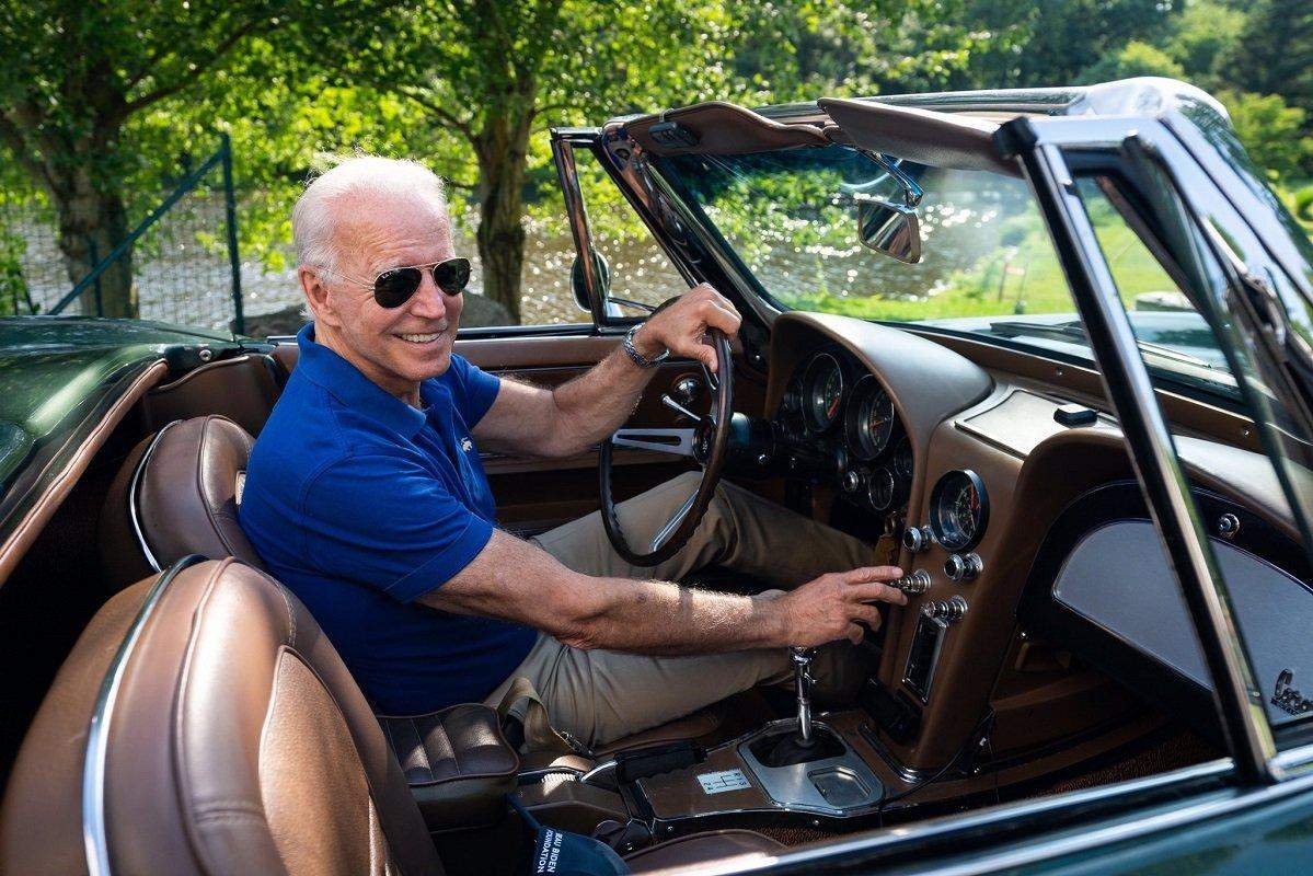 अमेरिकी राष्ट्रपति जो बाइडन को उनकी शादी में corvett कार का तोहफा मिला था जिसे वो उसे नहीं चला पाएंगे
