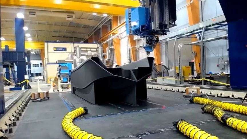 दुनिया की सबसे बड़ी 3 डी-प्रिंटेड नाव बनाई गई है