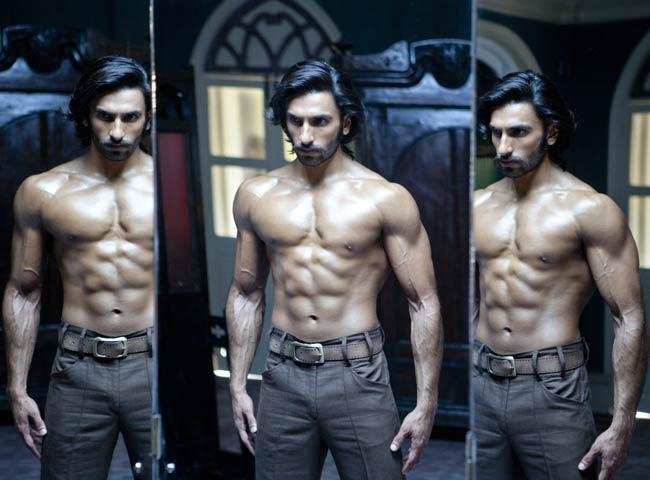 रणवीर सिंह जल्द ही फिल्म सिंबा में पुलिस ऑफिसर का किरदार निभाते नजर आएंगे