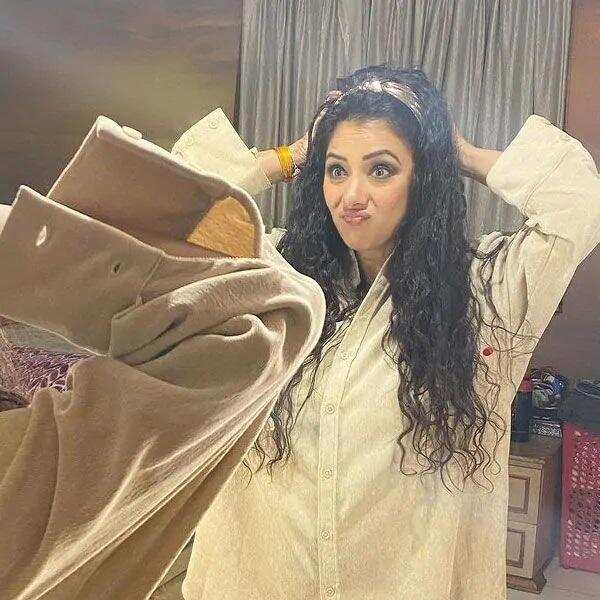 Rupali Ganguly: सोशल मीडिया पर वायरल हो रहा टीवी की अनुपमा का स्टाइलिश फोटोशूट