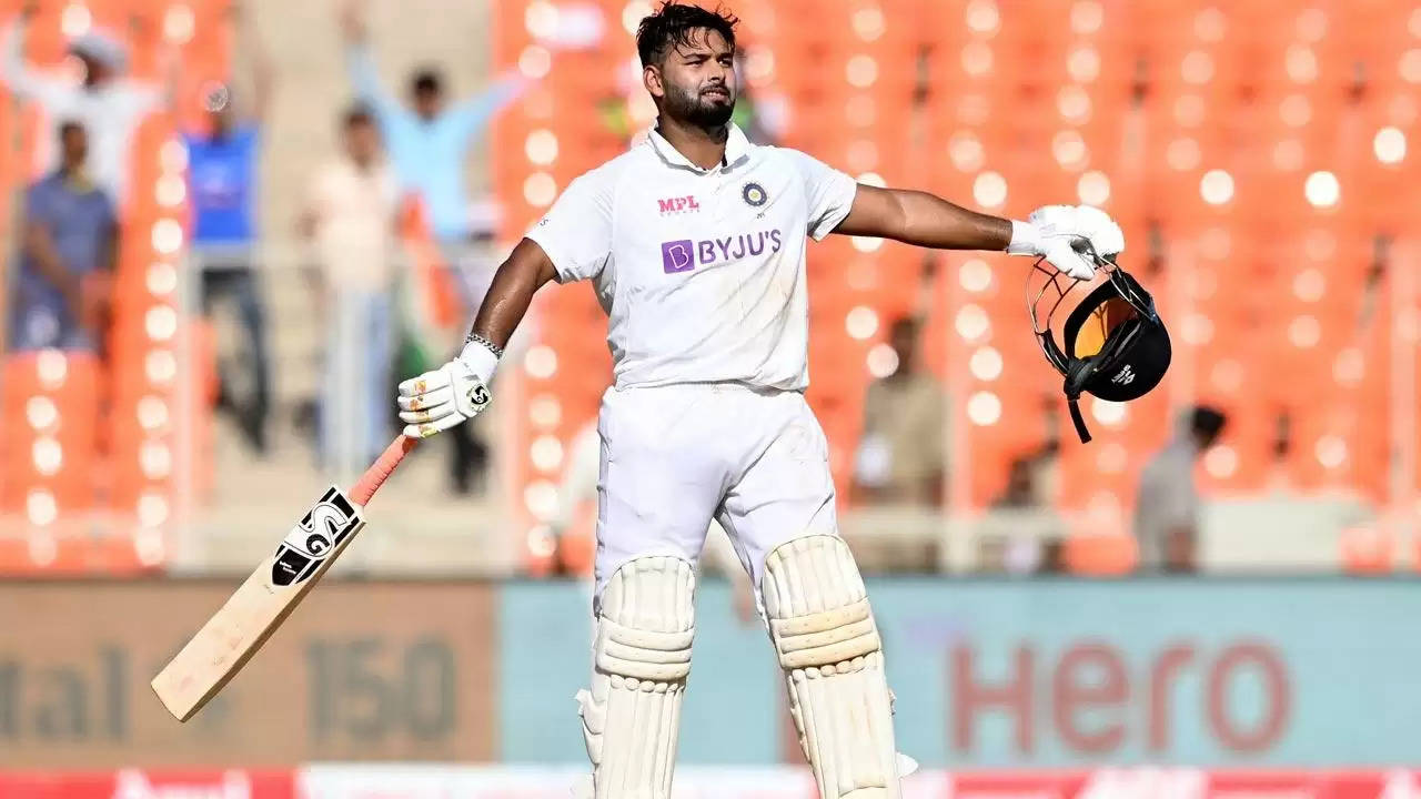 Breaking : Rishabh Pant  निकले कोरोना पॉजिटिव , इंग्लैंड में मुश्किल  में पड़ी टीम इंडिया