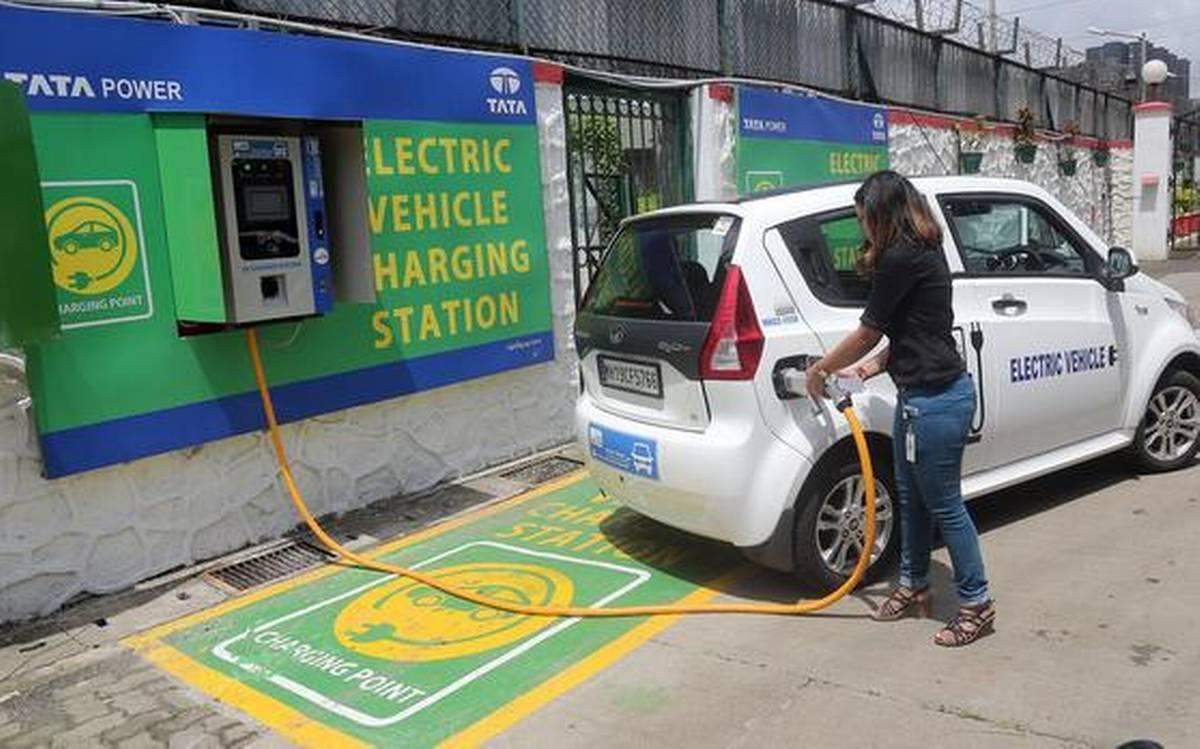बैट्री ने घरों और दुकानों के लिए कम लागत वाले इलेक्ट्रिक वाहन चार्जिंग स्टेशन की शुरुआत की