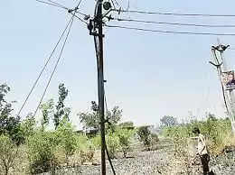 महाराष्ट्र के नासिक में पिछले 10 दिनों से बिना बिजली के 60 गाँव