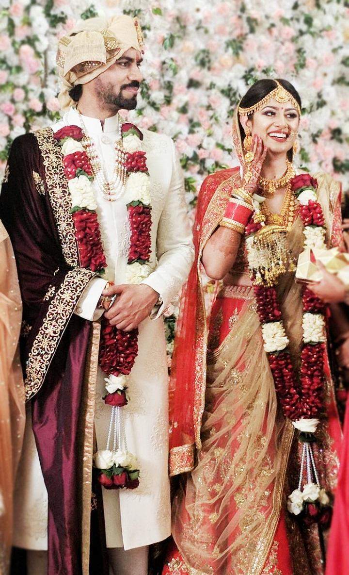 मशहुर अभिनेत्रियों के साथ रिलेशनशिप में रहने के बाद इस लड़की से गौरव ने रचाई शादी