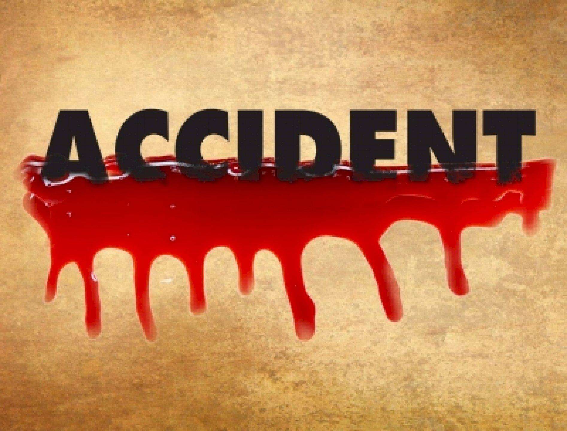 Uttar Pradesh : सड़क दुर्घटना में 5 साधू घायल