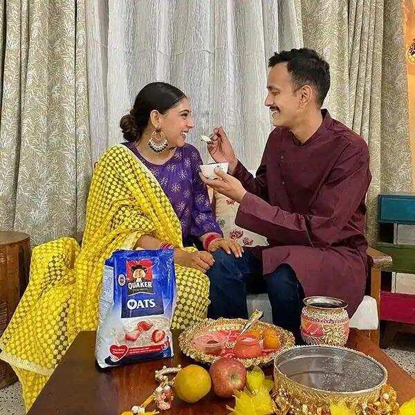 Karwa Chauth 2020: TV की इन अभिनेत्रियों ने इस अंदाज में अपने पतियों के साथ मनाया करवा चौथ का त्योहार, देखें तस्वीरें