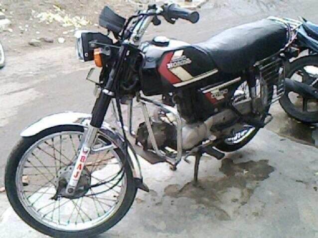 आजादी के बाद देश में इन शानदार बाइक्स को किया गया खूब पसंद, आज भी किया जाता है याद