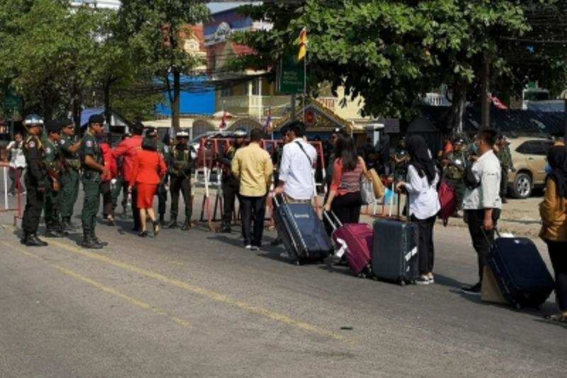 Mizoram से भागे 23 पुलिसकर्मियों और नागरिकों ने मिजोरम में मांगी शरण