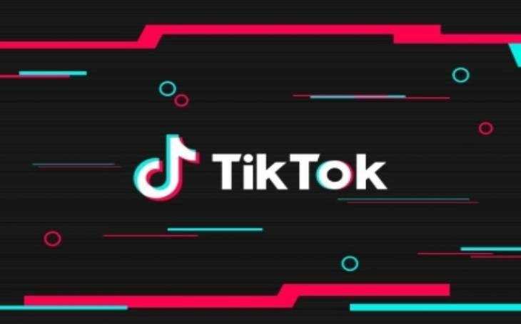   ऐप स्टोर और Google Play पर TikTok की  डाउनलोड्स संख्या 1.5 बिलियन 