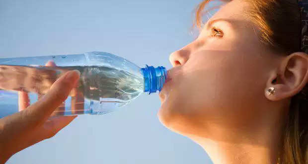 Dehydration: गर्मियों में डिहाइड्रेशन से बचें, यह उपाय करें