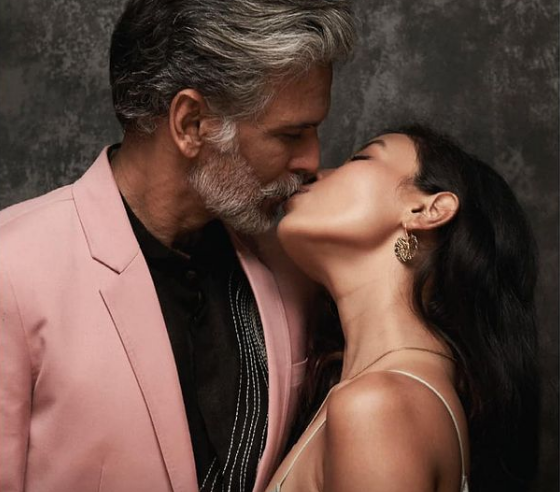 Milind Soman: सोशल मीडिया पर मिलिंद सोमन ने पत्नी के साथ शेयर किया वोल्ड वीडियो, वायरल