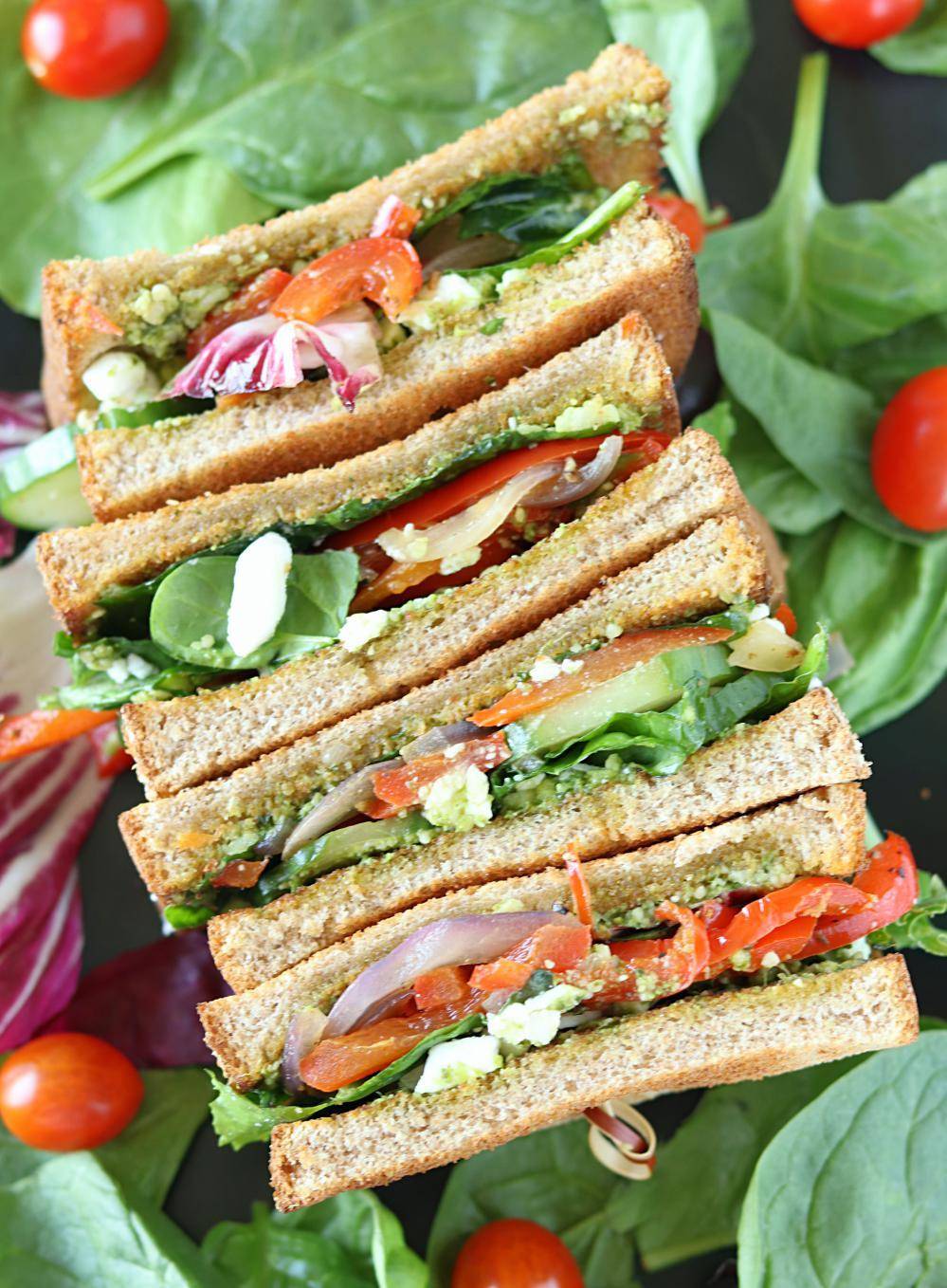 Recipe: खाना खत्म,तो भूख को शांत करने के लिए स्वादिष्ट वेजी-पेस्टो सैंडविच ट्राई करें