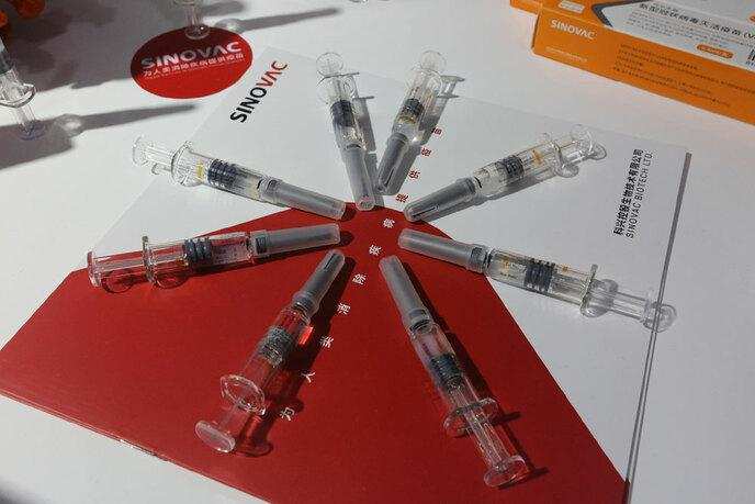 मलेशिया सरकार ने Chinese vaccine खरीदने के अनुबंध पर हस्ताक्षर किया