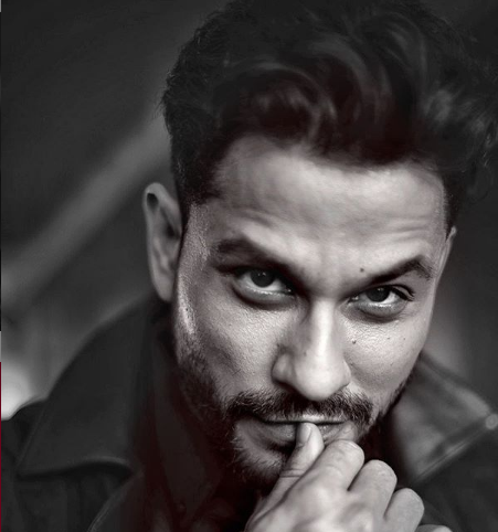 फिल्म ना मिलने पर अब कुणाल खेमु ने बनाई नई रणनीति